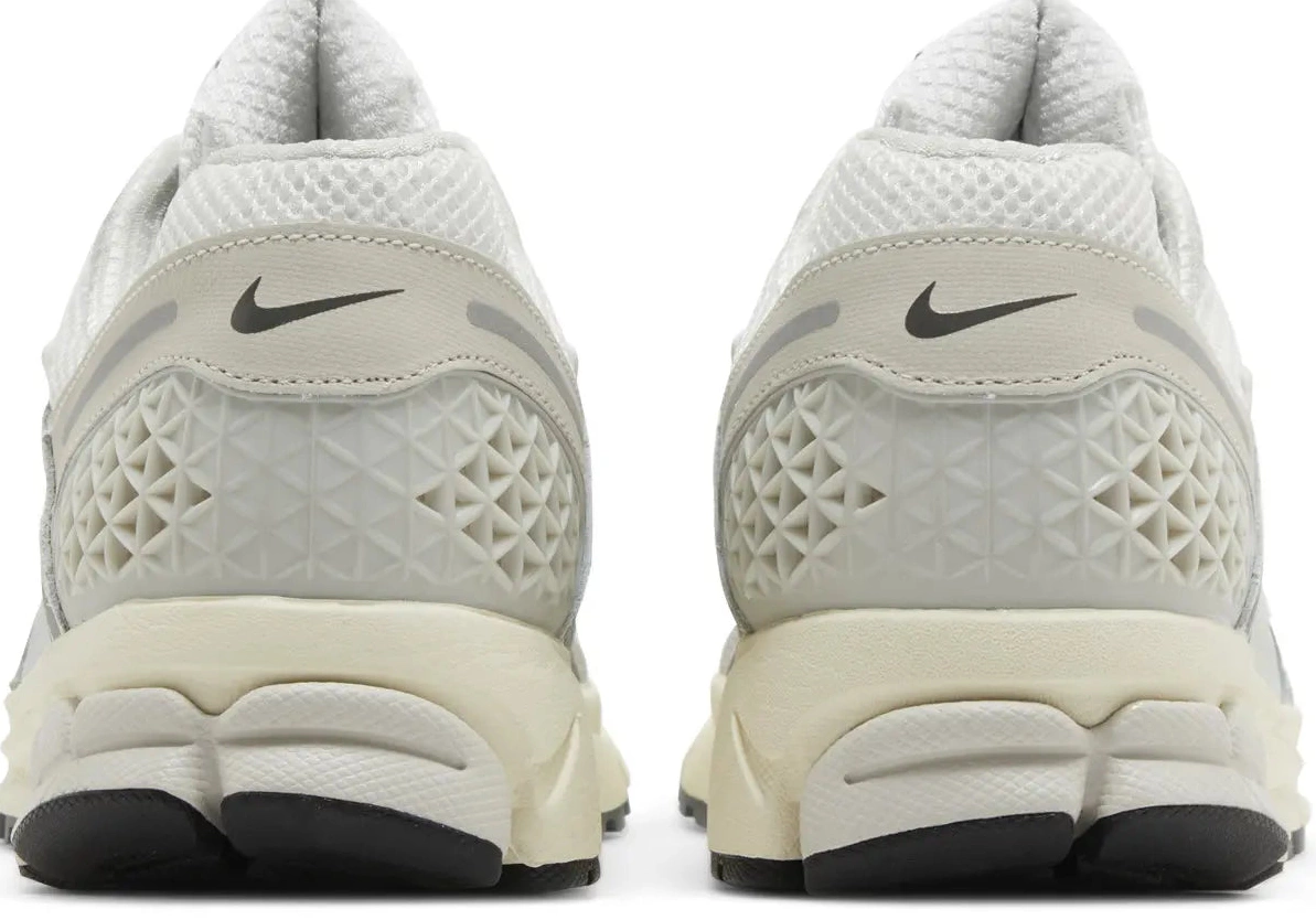 5 Vomero Zoom Nike Tint Platinum 0809